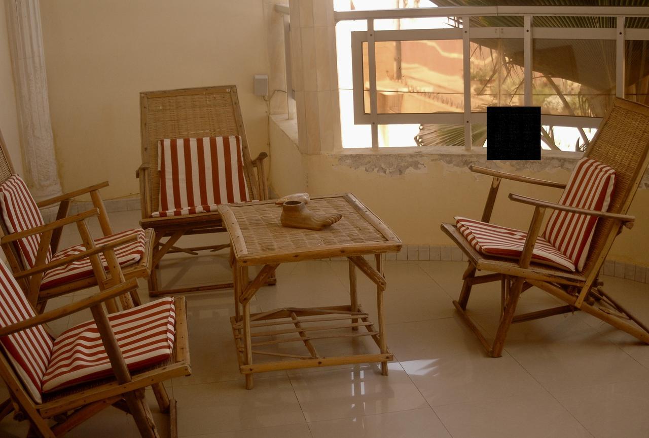 Hotel Ker Jahkarlo Yoff Esterno foto
